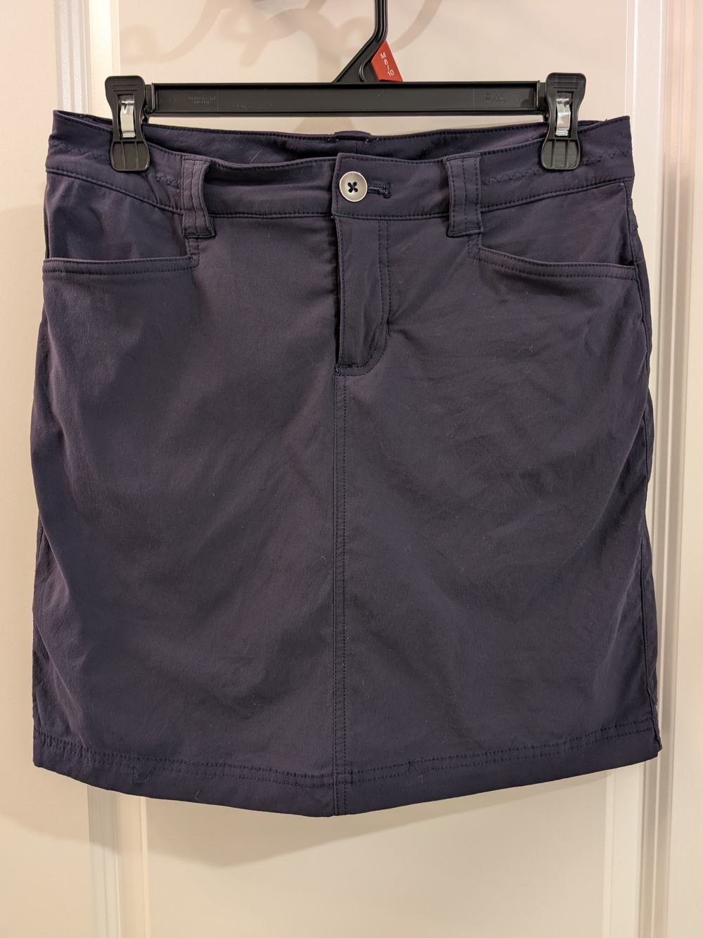 Women's Navy Eddie Bauer Travex Skort (straight fit and stretchy)